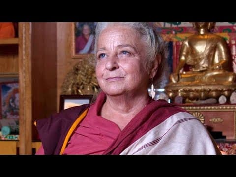 Preparación de Altar Tibetano con Lama Lena